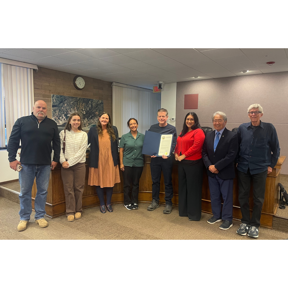 Council Honors Clementine's for Long History in Carpinteria